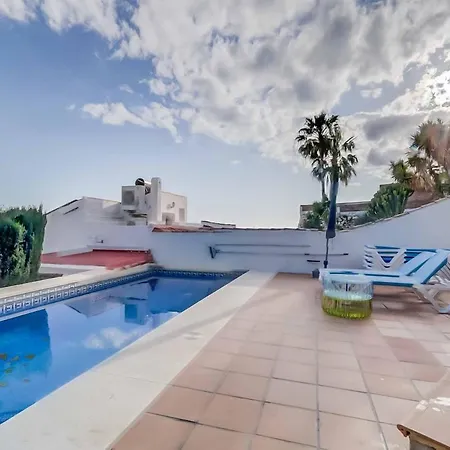 Daire 129 - Stunning Townhouse With Private Pool & Views, Benalmádena