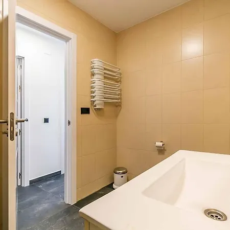 129 - Stunning Townhouse With Private Pool & Views, Daire *