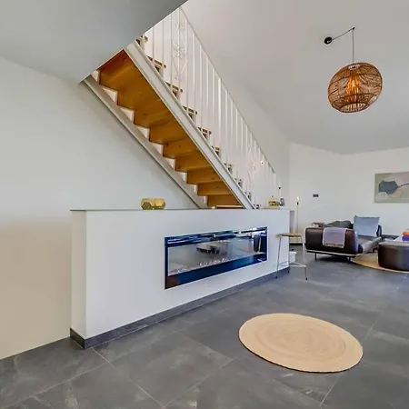 Apartment 129 - Stunning Townhouse With Private Pool & Views, Benalmadena