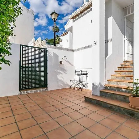 129 - Stunning Townhouse With Private Pool & Views,